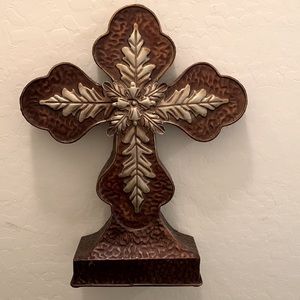 💗Metal LARGE cross in like new condition